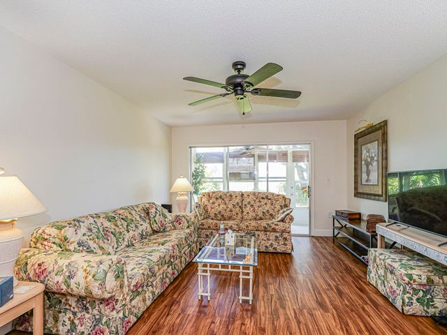 2800 Indian River Boulevard 4r, Vero Beach, FL 32960