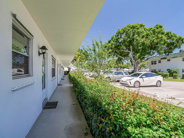 2800 Indian River Boulevard 4r, Vero Beach, FL 32960