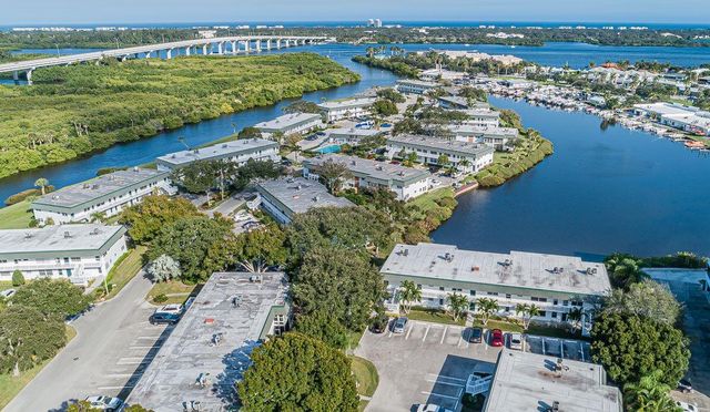 2800 Indian River Boulevard 4r, Vero Beach, FL 32960