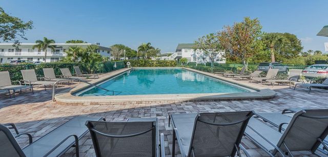 2800 Indian River Boulevard 4r, Vero Beach, FL 32960