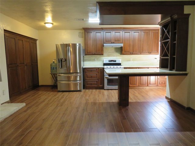 1006 Avenue L, South Houston, TX 77587