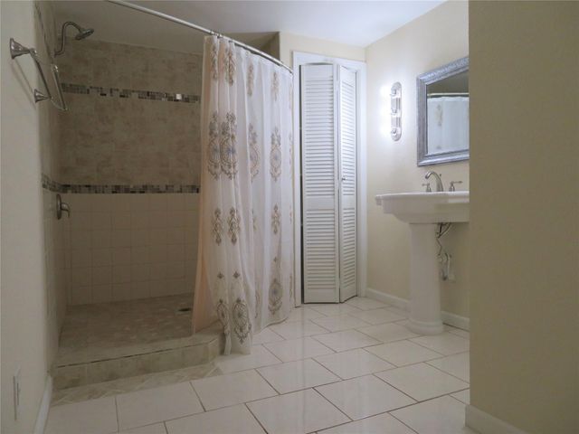 1006 Avenue L, South Houston, TX 77587