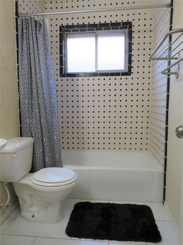 1006 Avenue L, South Houston, TX 77587