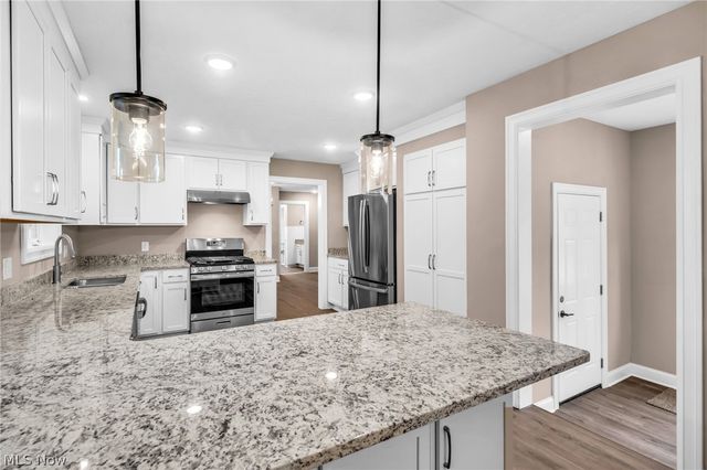 3006 Abbe Road, Sheffield Village, OH 44054