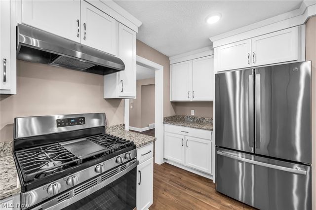 3006 Abbe Road, Sheffield Village, OH 44054