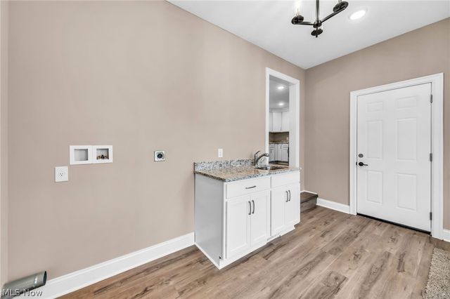 3006 Abbe Road, Sheffield Village, OH 44054