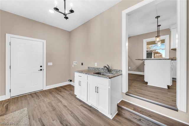 3006 Abbe Road, Sheffield Village, OH 44054