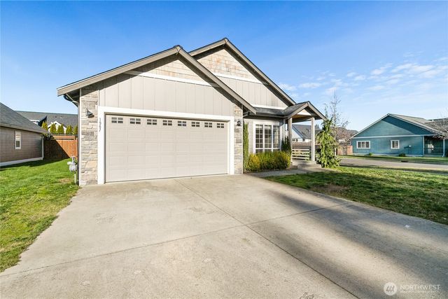 1967 Feather Drive, Lynden, WA 98264
