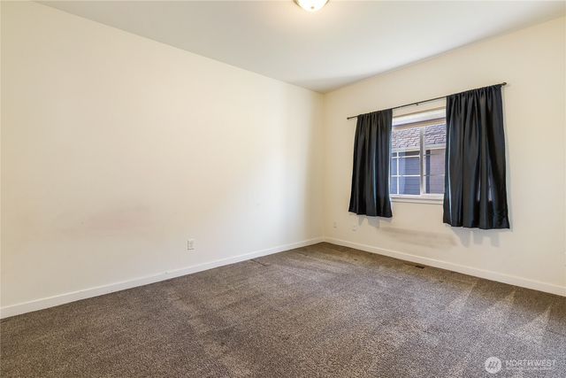 1967 Feather Drive, Lynden, WA 98264