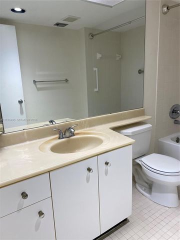 13055 SW 15th Ct 311S, Pembroke Pines, FL 33027
