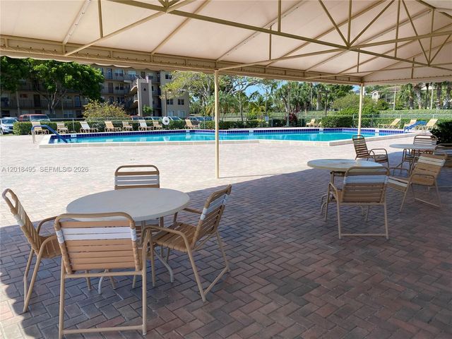 13055 SW 15th Ct 311S, Pembroke Pines, FL 33027