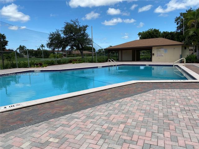 13055 SW 15th Ct 311S, Pembroke Pines, FL 33027