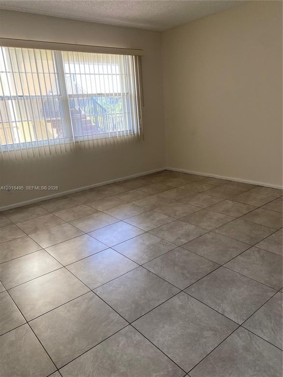 13055 SW 15th Ct 311S, Pembroke Pines, FL 33027