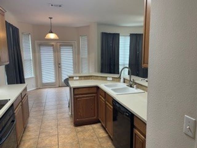 1740 Hidden Brook Drive, Grand Prairie, TX 75050