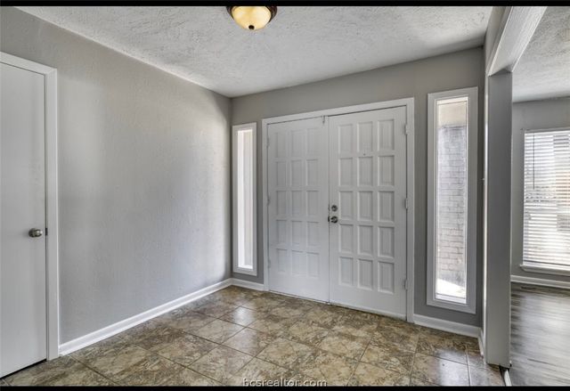 1115 Merry Oaks Drive, College Station, TX 77840