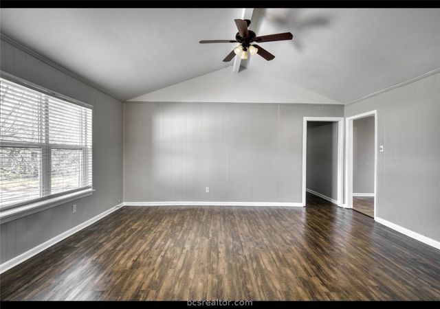 1115 Merry Oaks Drive, College Station, TX 77840