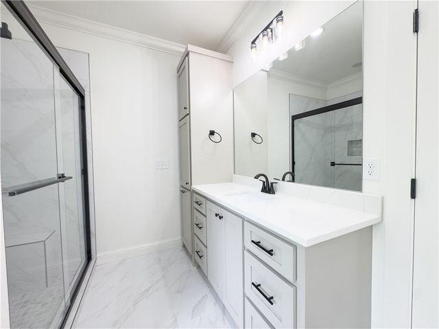 1 Larkhall Circle, Bella Vista, AR 72715