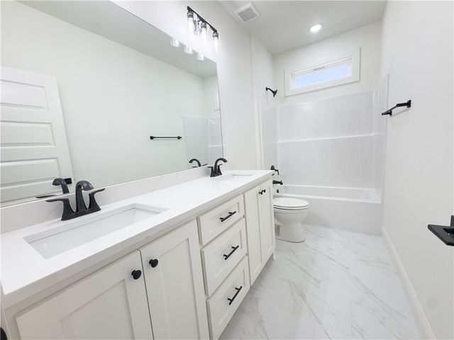 1 Larkhall Circle, Bella Vista, AR 72715