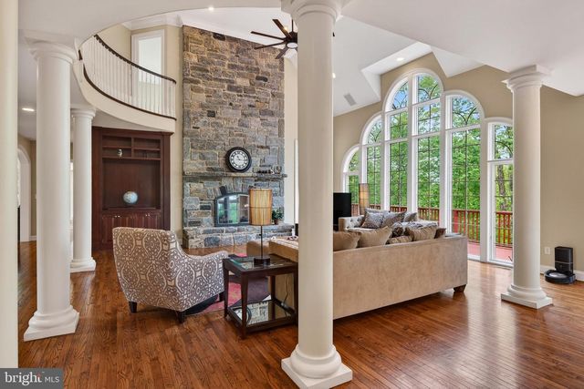 606 LONGCHAMPS DR, Devon, PA 19333