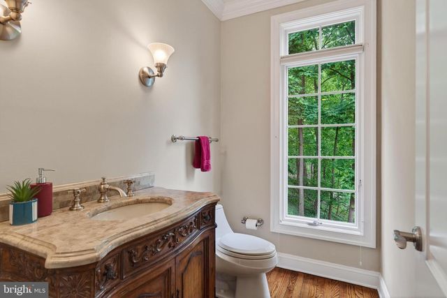 606 LONGCHAMPS DR, Devon, PA 19333