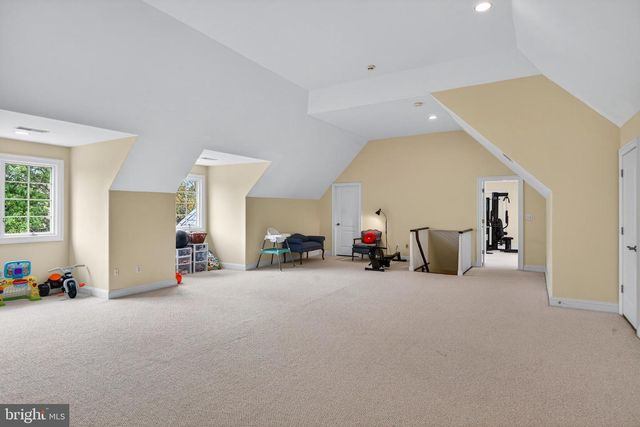 606 LONGCHAMPS DR, Devon, PA 19333