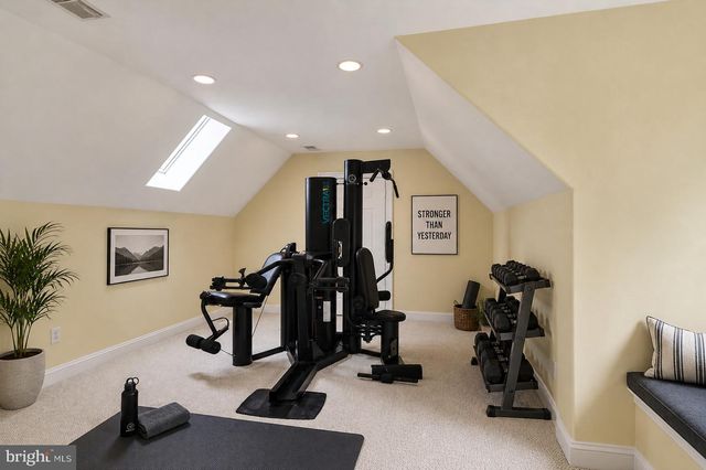 606 LONGCHAMPS DR, Devon, PA 19333