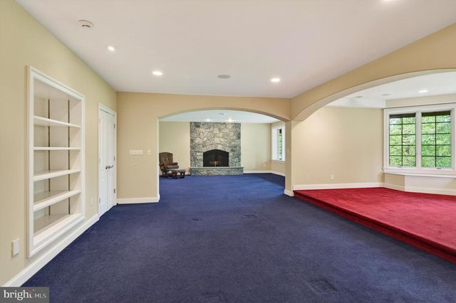 606 LONGCHAMPS DR, Devon, PA 19333