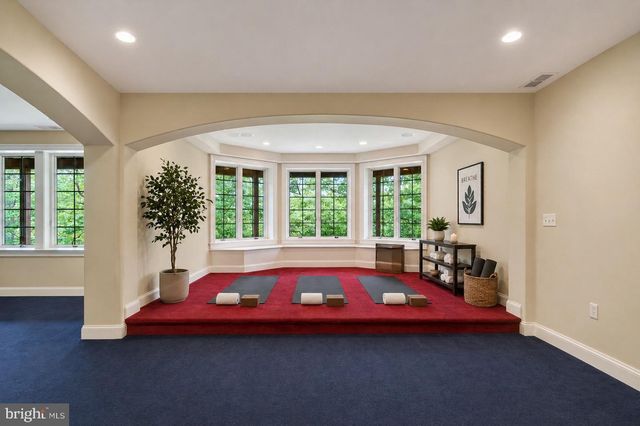 606 LONGCHAMPS DR, Devon, PA 19333