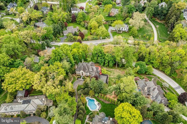 606 LONGCHAMPS DR, Devon, PA 19333