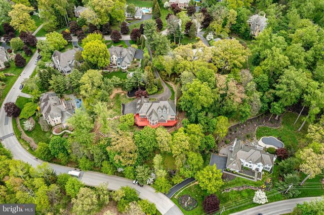 606 LONGCHAMPS DR, Devon, PA 19333