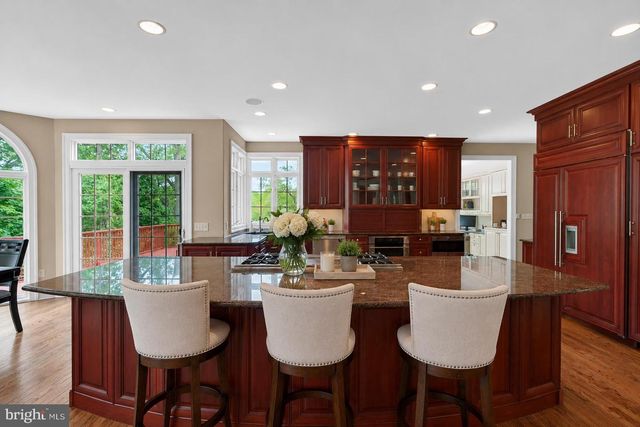 606 LONGCHAMPS DR, Devon, PA 19333