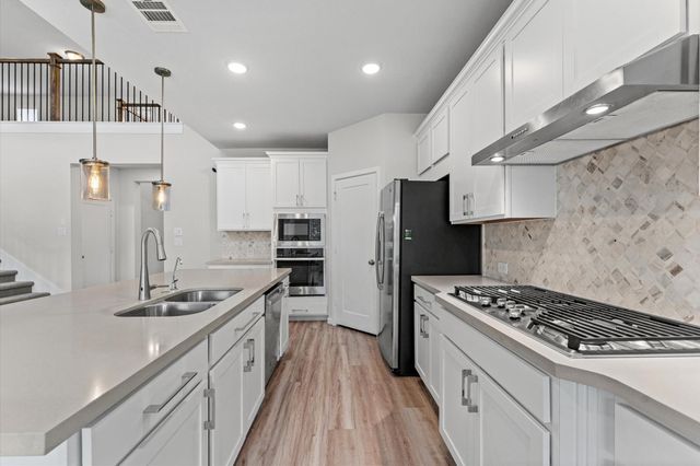 7 Hyacinth Blossom Court, Tomball, TX 77375