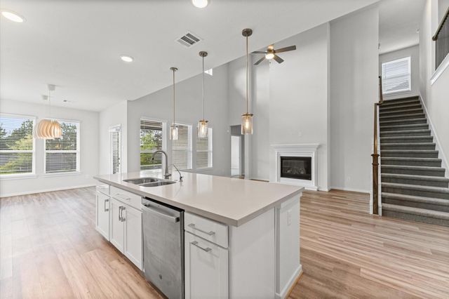 7 Hyacinth Blossom Court, Tomball, TX 77375