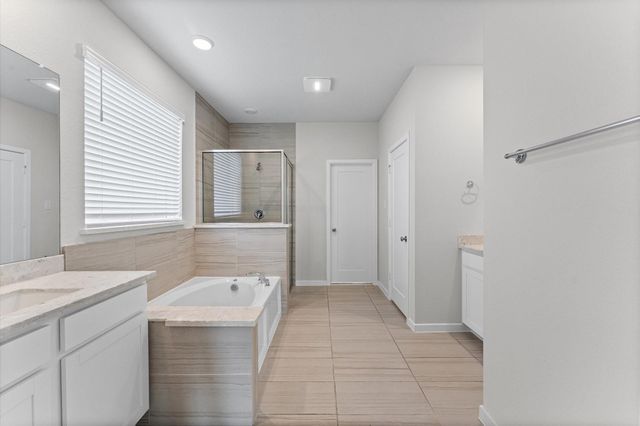 7 Hyacinth Blossom Court, Tomball, TX 77375