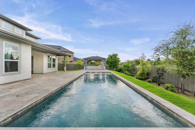 7 Hyacinth Blossom Court, Tomball, TX 77375