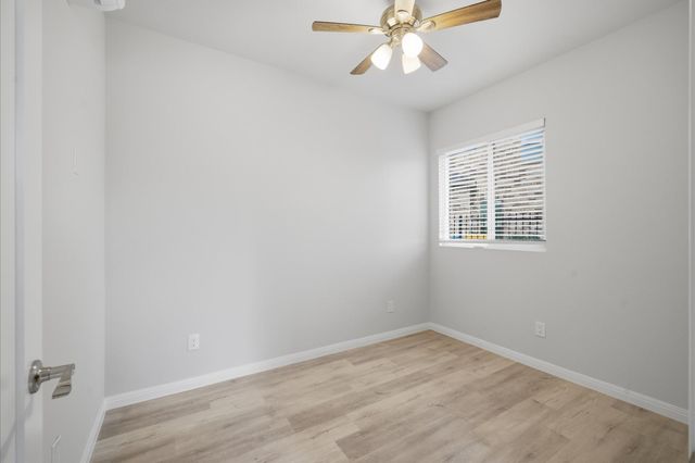 7 Hyacinth Blossom Court, Tomball, TX 77375