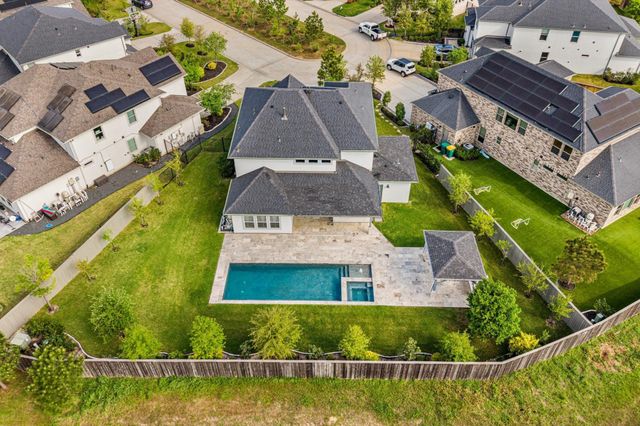 7 Hyacinth Blossom Court, Tomball, TX 77375