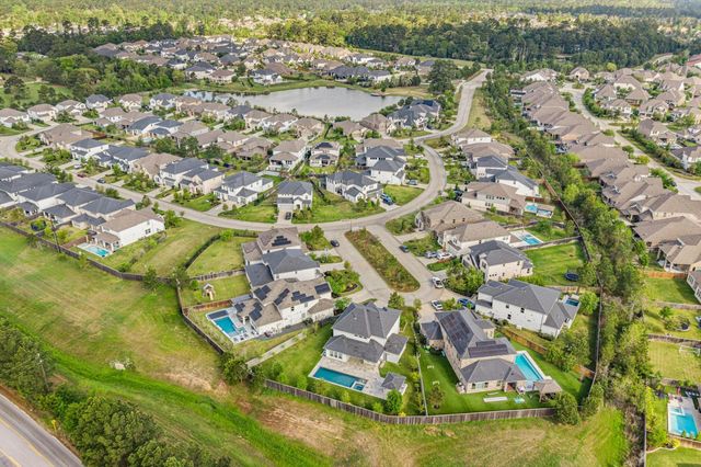 7 Hyacinth Blossom Court, Tomball, TX 77375