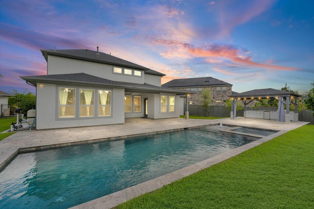 7 Hyacinth Blossom Court, Tomball, TX 77375