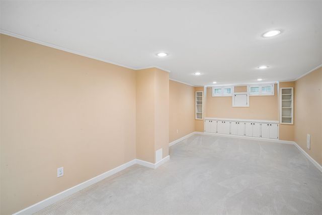 8666 Sunny Hill Drive, Clive, IA 50325