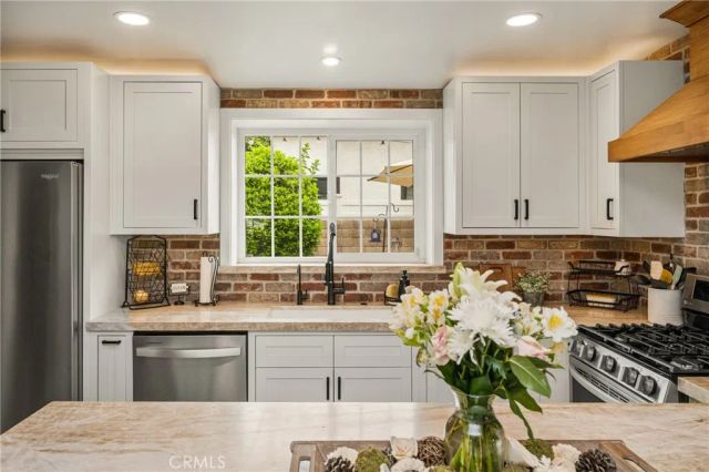1706 Berkeley, Pomona, CA 91768