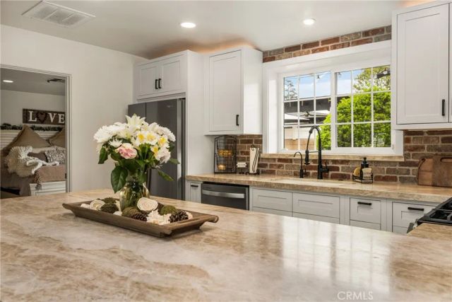 1706 Berkeley, Pomona, CA 91768