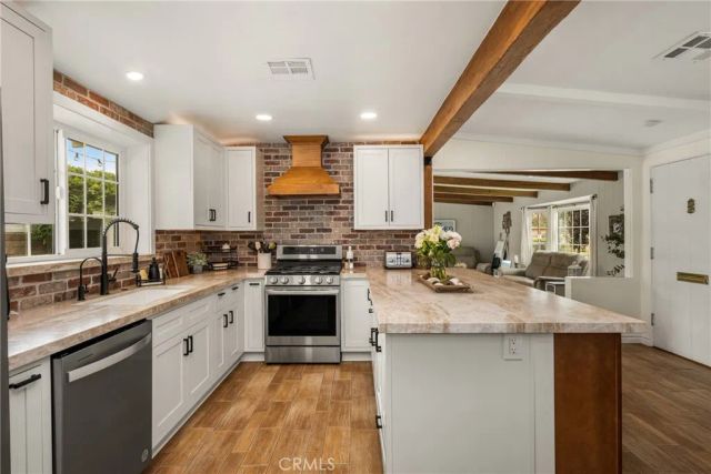 1706 Berkeley, Pomona, CA 91768