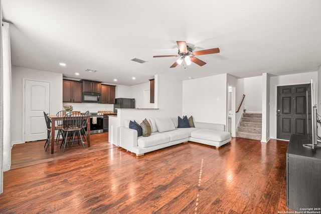 11620 Claudette, San Antonio, TX 78252