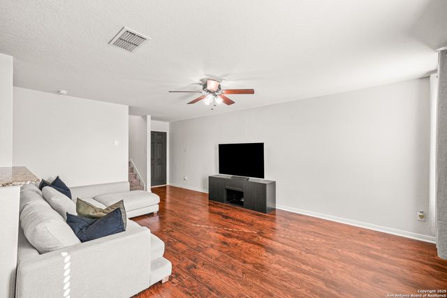 11620 Claudette, San Antonio, TX 78252