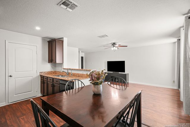 11620 Claudette, San Antonio, TX 78252