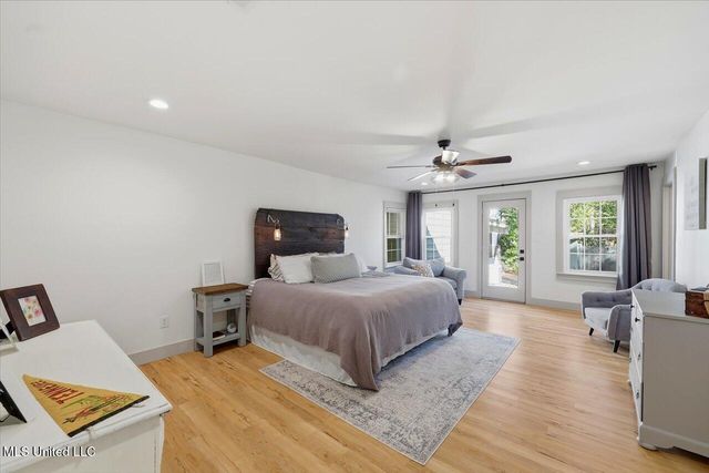 1004 Meadow Heights Drive, Jackson, MS 39206