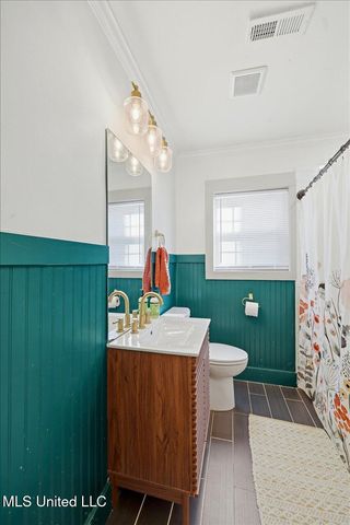 1004 Meadow Heights Drive, Jackson, MS 39206