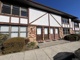 63 Bailey Court 63, Middle Island, NY 11953