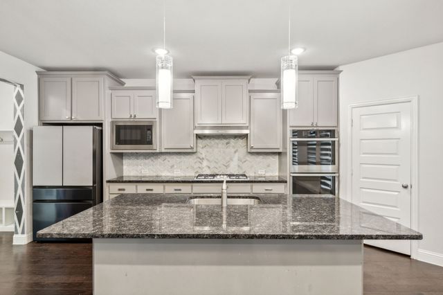 906 Overton Avenue, Celina, TX 75009